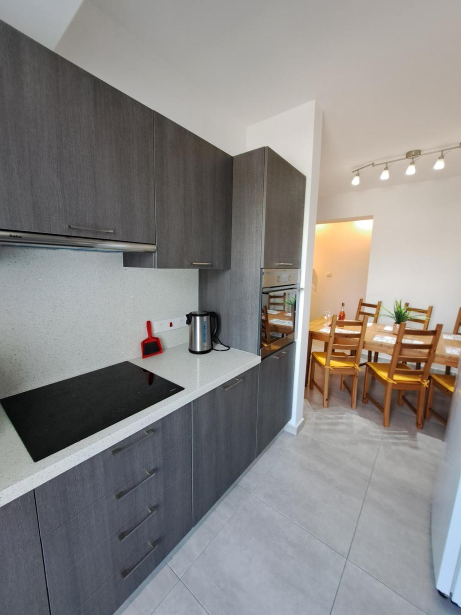 Albert'S Apartment St Lazarus 402 B - First Floor Larnaca Exterior foto